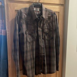 Men’s brown plaid Rock 47 XL long sleeve snap down shirt.